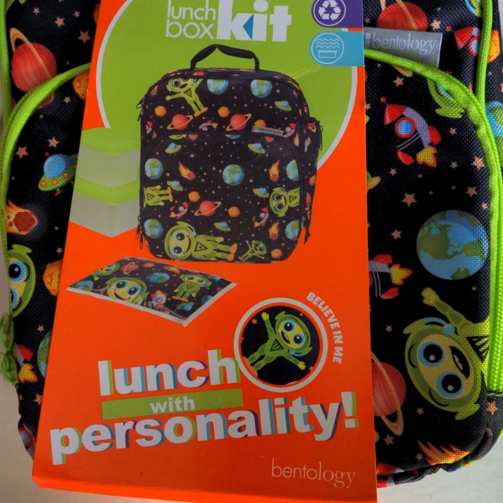NWT Bentology Lunch box kit, Alien Design